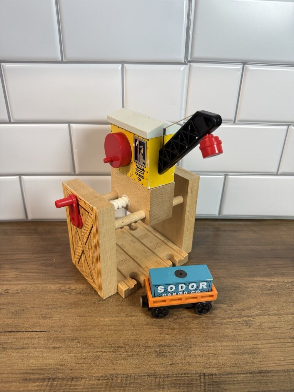 2002 Thomas & Friends Wooden Sodor Cargo Co. Crane Complete Train Toy